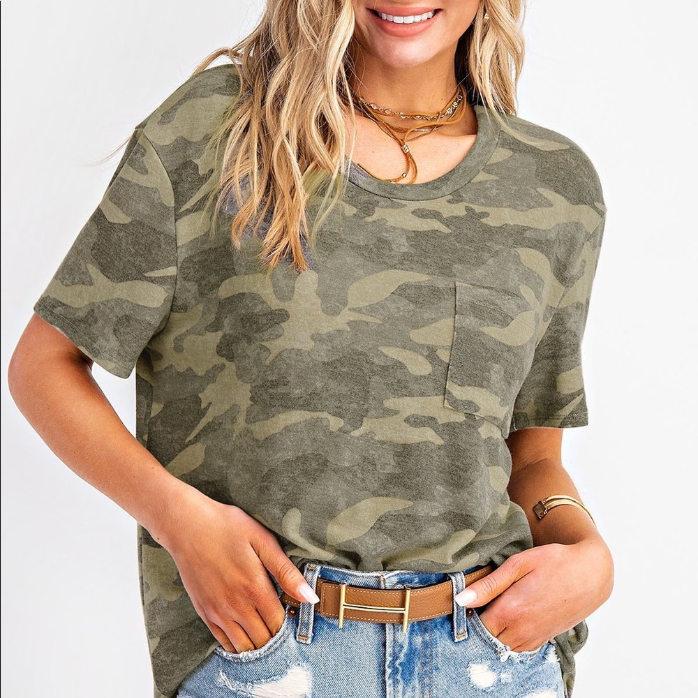 Camo Roundneck Tee